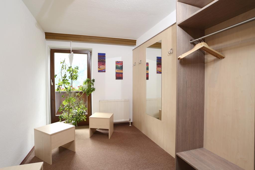 Berghof Reich Apartment Langenfeld Room photo